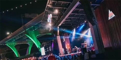 哈曼馬田MAC Axiom Hybrid閃耀全球最大音樂(lè)節(jié)，為Summerfest公司禮儀服務(wù)注入專業(yè)音效力量